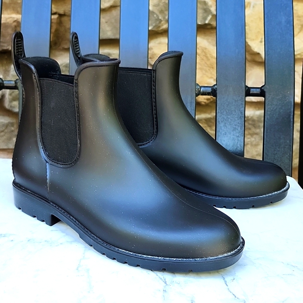 NWOT ASGARD CHELSEA WATERPROOF  RAIN BOOTS